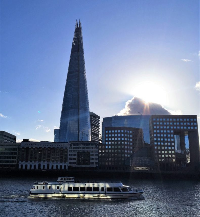 The Shard troner op ved Themsen.